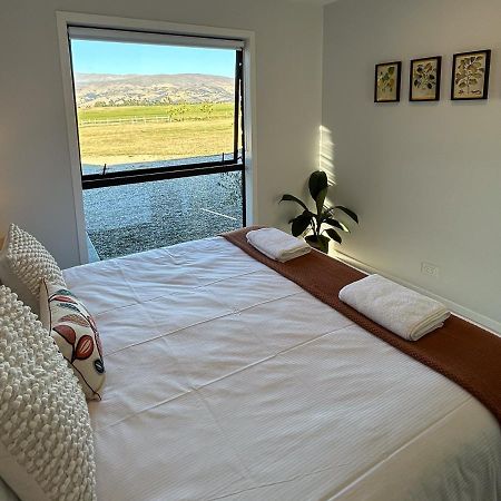Tarras Countryside Retreat - Near Tourist Route Apartment ภายนอก รูปภาพ