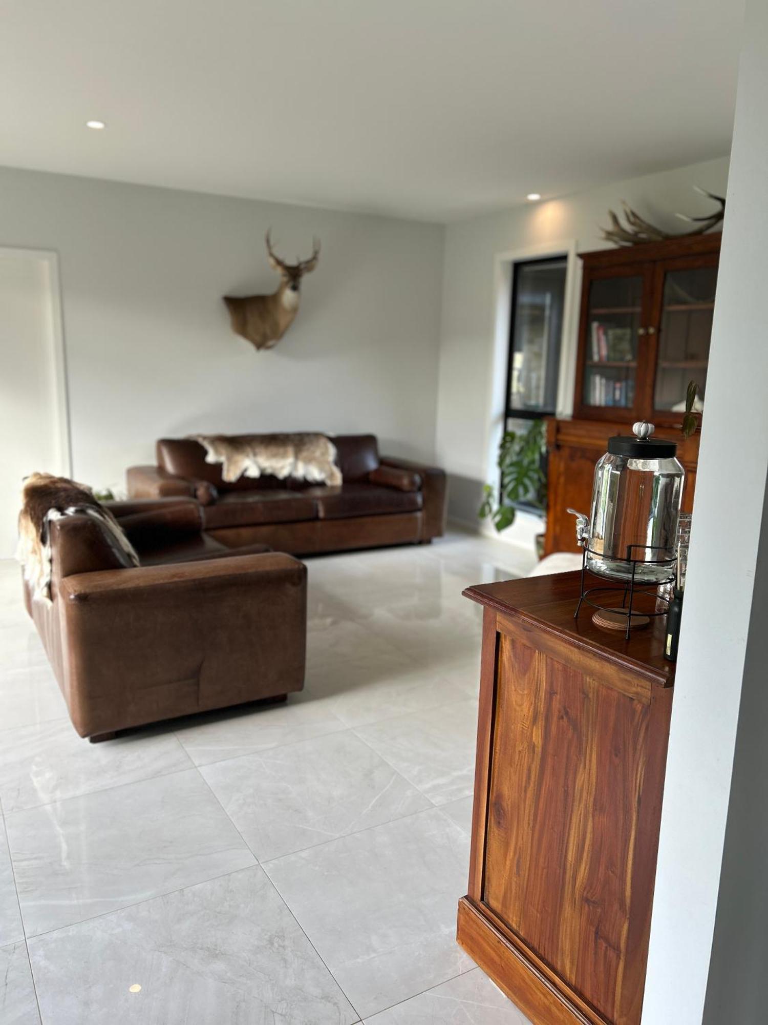 Tarras Countryside Retreat - Near Tourist Route Apartment ภายนอก รูปภาพ